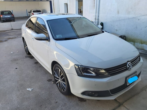 Imagen 1 de 9 de Vw Vento Tsi 2.0 Sportline Dsg