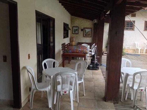 Aluga Se Amplo Espaço