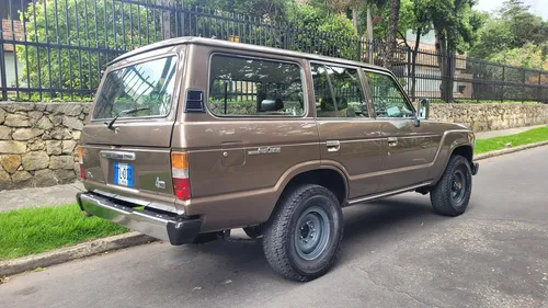 Toyota Land Cruiser Fj62 Versión Gx