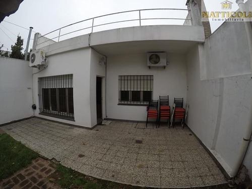 Casa Multifamiliar Sobre Lote De 330 M2 En Villa Ballester