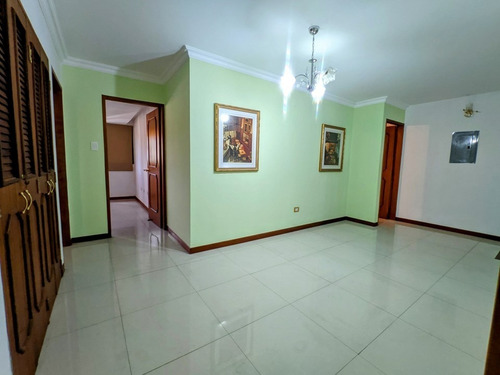 Imagen 12 de 23 de Pent House En Valles De Camoruco, Res. Paraíso J (ata-1105) (eduardo Arcila)