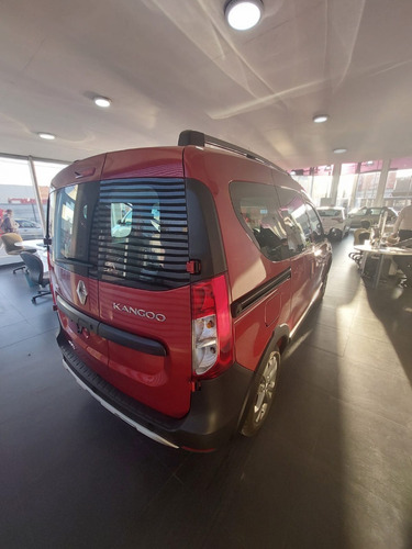 Imagen 3 de 18 de Renault Kangoo Stepway 1.6