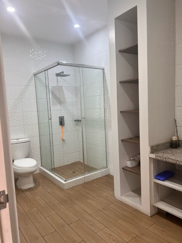 Duplex (2do Y 3er Piso) Con Ingreso Independiente Desde El 1er Piso, No Garaje Con Estacionamiento Exterior Para 1 Vehículo