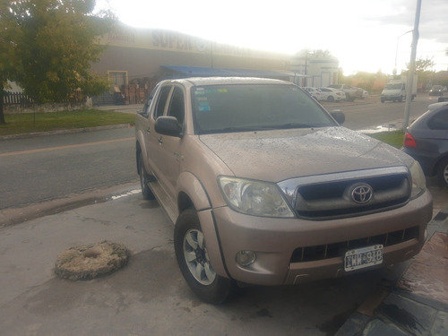 Imagen 3 de 14 de Toyota Hilux 2010 2.5 Cab Doble 4x2