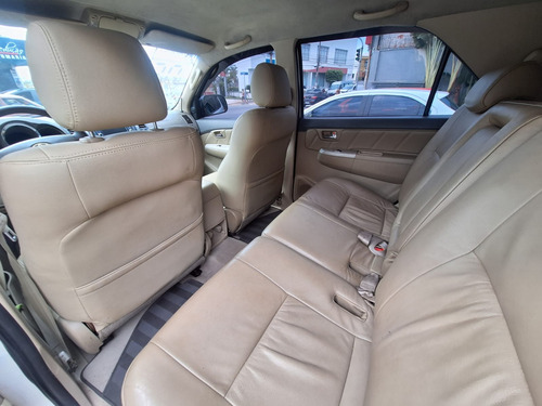 Toyota Hilux SW4 3.0 Srv 7l 4x4 Aut. 5p