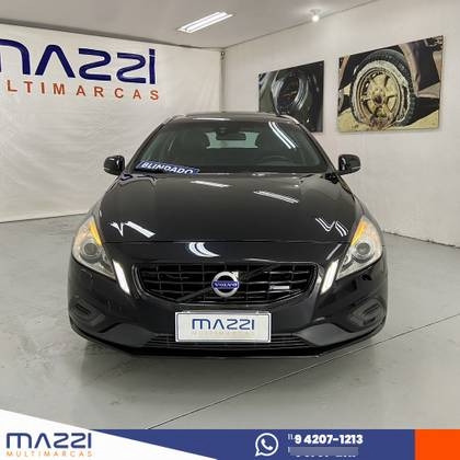 Volvo V60 2.0 T5 R DESIGN COMFORT 16V TURBO GASOLINA 4P AUTOMATIZADO