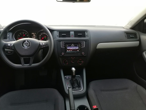Imagen 8 de 10 de Volkswagen Jetta Comfortline Automático 2018
