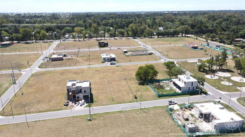 Lotes En Venta Con Financiación En El Pato, Berazategui. La Vikkina
