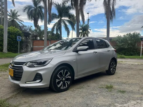 Chevrolet Onix 1.0T Premier Hatch At