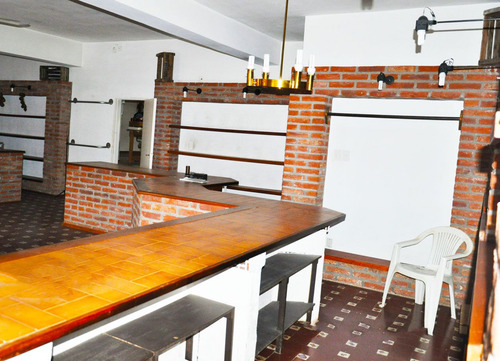 Casa C/ Dos Dormitorios Grandes + Local - Molinari Cosquín