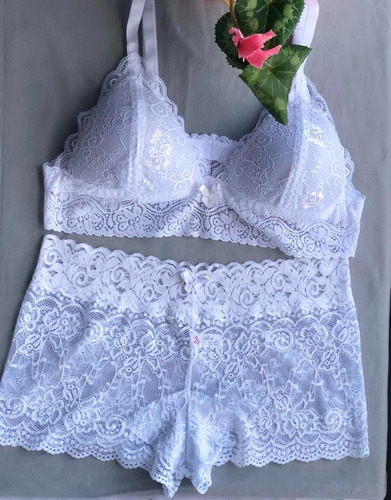 Conjunto En Encaje Bralette Clásico Y Cachetero