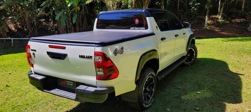 Toyota Hilux 2.8 SR Cab. Dupla 4x4 TDi Automático