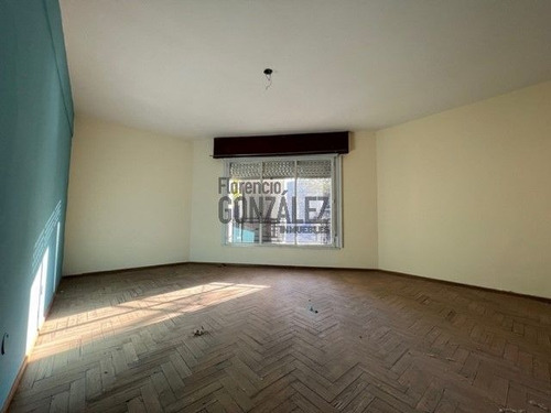 Imagen 11 de 23 de Piso Unico - A Mejorar - Oportunidad