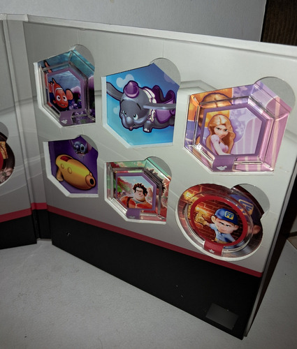 Album Coleccionador Disney Infinity Con 16 Discos De Poder (Usado)