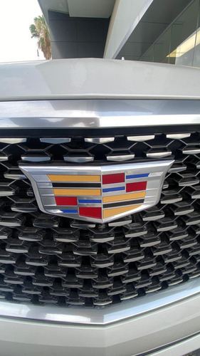 Cadillac Escalade Esv (version Larga ) 2022
