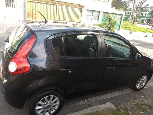 Fiat Palio Attractive 2013, 61000 Kilómetros, Color Negro