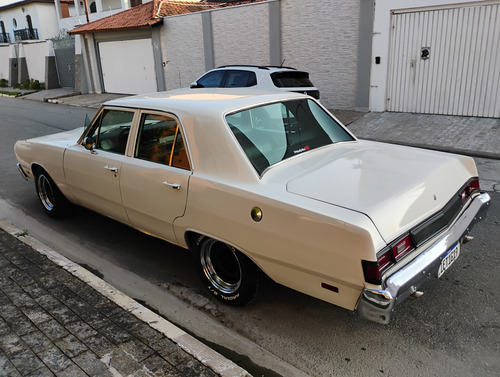 Dodge Dart V8