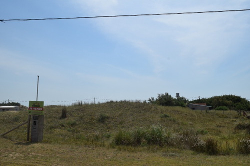 Imagen 4 de 11 de ¡ Aprovecha Esta Oportunidad Única ! Terreno De 631m² En San Clemente Del Tuyú, Con Escritura Y Ubicado A Solo 100 Metros Del Mar. Disfruta De Una Vista Privilegiada Del Mar Desde Tu Propio Terreno.