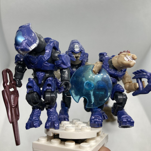 Halo Mega Blocks Covenant Shields Of Requiem Lance 4pz (Usado)