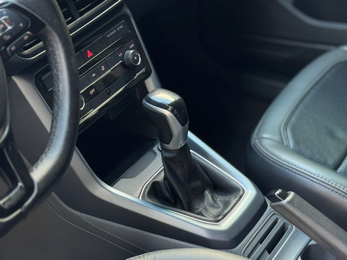 Volkswagen T-Cross 1.0 200 TSI TOTAL FLEX COMFORTLINE AUTOMÁTICO
