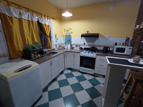 Venta Casa 3 Ambientes En Lote Propio Excelente Estado