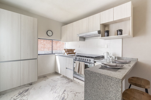 Imagen 3 de 14 de Venta De Casa C/alberca, Canchas Deportivas