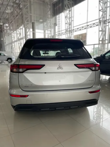 Mitsubishi All New Outlander 4x2 2.5l At.