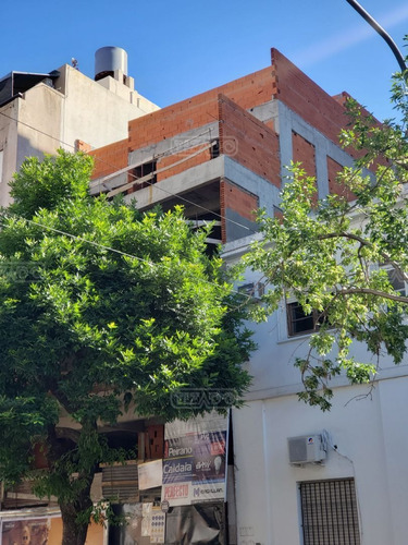Departamento Semipiso En Venta Ubicado En Parque Chas, Capital Federal, Buenos Aires