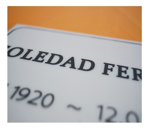 Imagen 3 de 10 de Placa Acrílico Recordatoria Cementerio Personalizada Lapidas