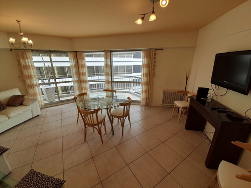Imagen 2 de 30 de Departamento De 3 Ambientes Playa Grande - Vista Al Mar