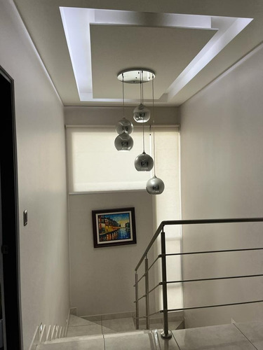 Imagen 10 de 16 de Hermosa Y Moderna Casa En Una Ubicación Privilegiada En Pozos De Santa Ana