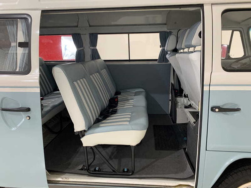 Imagem 8 de 15 de Volkswagen Kombi Last Edition 56 1.4 Mi Total Flex