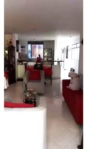 Casa Y Apartaestudio En Venta En Envigado Sector Los Naranjos