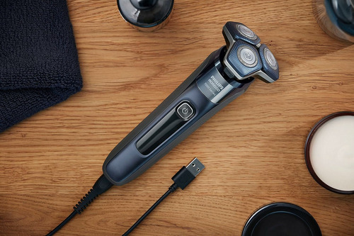 Barbeador Elétrico Philips Norelco Shaver 7800 S7885/85 Series 7000 Azul