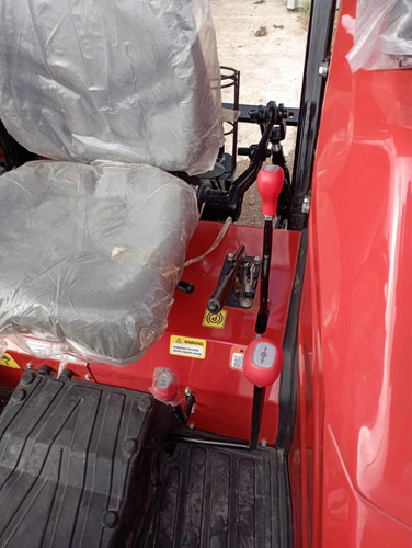 Tractor Zetor 75 Hp