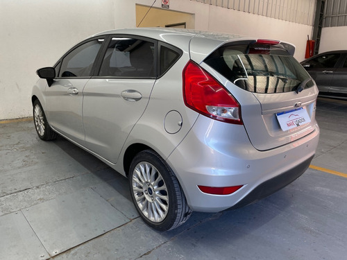 Ford Fiesta Se 1.6 Gris Aa080