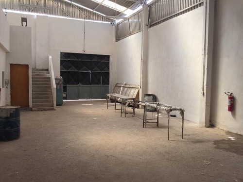 Imagem 7 de 17 de Ótimo Galpão Comercial 300m2 Em 02 Pavimentos, Candeias Excelente Localização - Gp00011