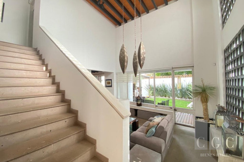 Imagen 22 de 29 de Muy Bonita Casa Lista A Solo Unos Pasos Del Parque De Villa