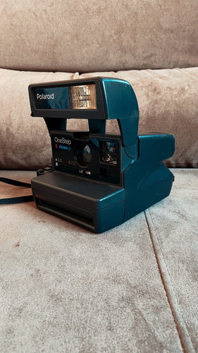 Câmera Polaroid Onestep Analógica