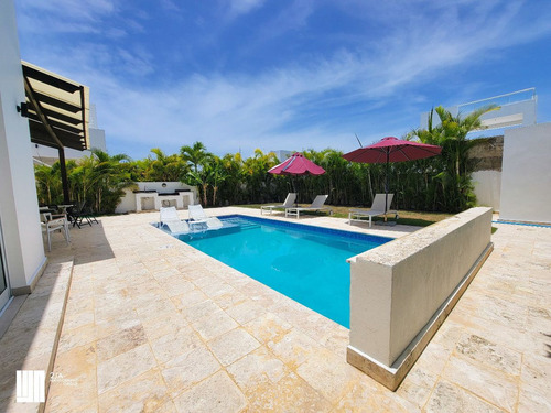 Villa De Lujo Amueblada En Sosua Ocean Village.