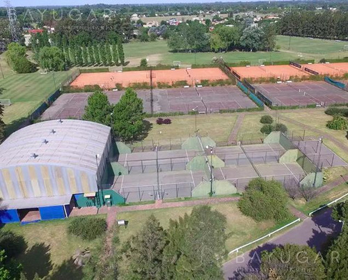 Venta Casa - Lagartos Country Club / Pilar - Vista Al Golf