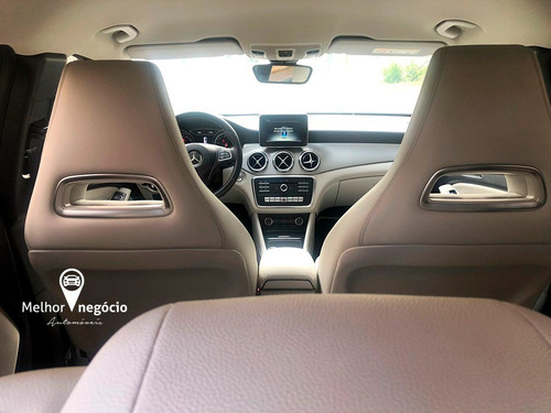 Imagem 14 de 16 de Mercedes-benz Gla-200 Advance 1.6 Tb Flex Aut. 2018 Azul