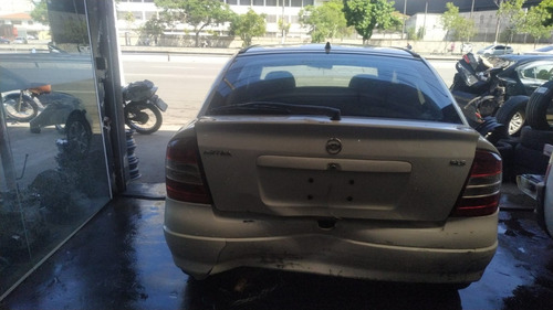 Imagem 4 de 11 de Sucata Gm Astra Hatch Gls 2 Portas 2.0 8v Manual Ano 2000