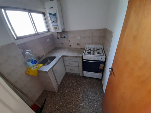 Imagen 7 de 30 de Departamento De 3 Ambientes - Lateral - Alberti 3200