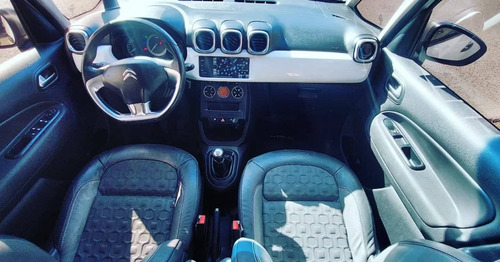 Imagen 9 de 11 de Citroen Aircross 1.6 Shine 2016