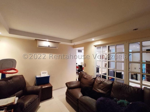 Imagen 13 de 26 de Townhouse En Venta En Urb. El Bosque 22-29211 Zp
