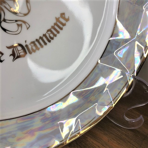 Imagem 6 de 6 de Prato Relevo Bodas De Diamante 60 Anos De Casamento 27,5cm