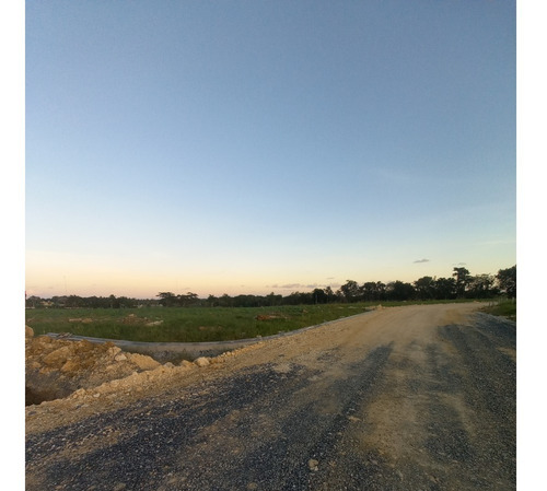 Solares En Carretera Ramon Matias Mella.