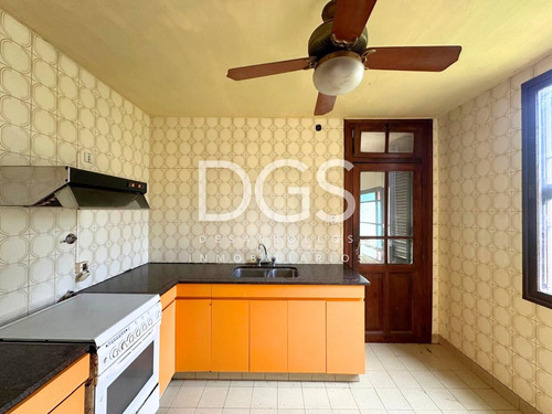 Casa Chalet En Venta En Lomas De Zamora