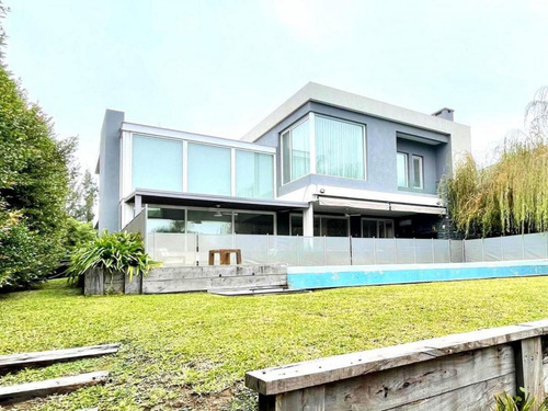Casa En El Yacht